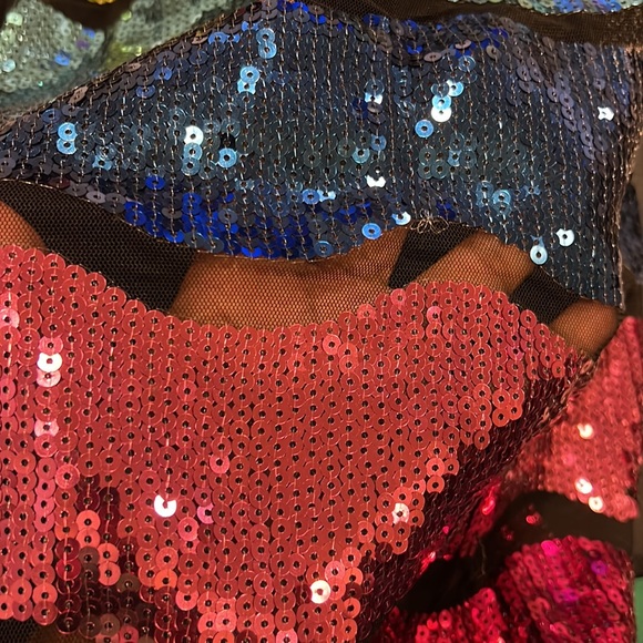 Forever 21 Sequin Top - Picture 5 of 7